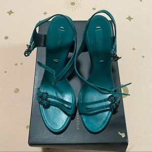 New BCBG teal Mirelle sandals size 6